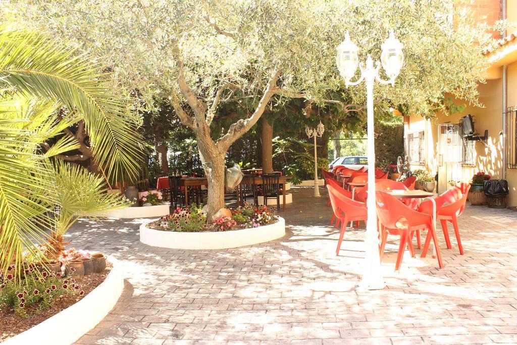 Hostal Braseria Tivissa Exterior foto